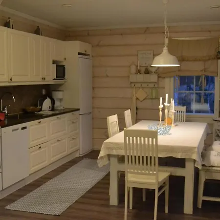 Hienosen Lomamokit Haapaniemi * Hiukkajoki